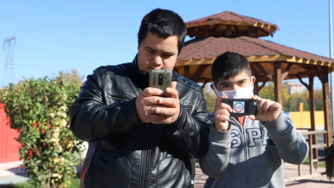 Özel Çocuklara Fotoğraf Çekimi Eğitimi