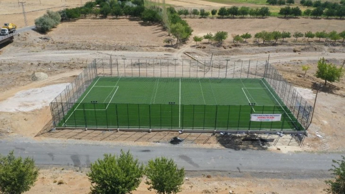 Porga'lı Gençler Halı Saha İstedi, Başkan Çınar Yerine Getirdi