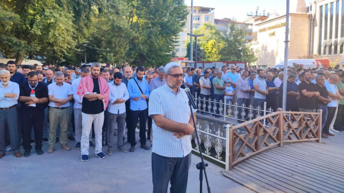 Prof. Dr. Ateş: Şehit olmak bir ölüm biçimi değil, bir hayat şeklidir