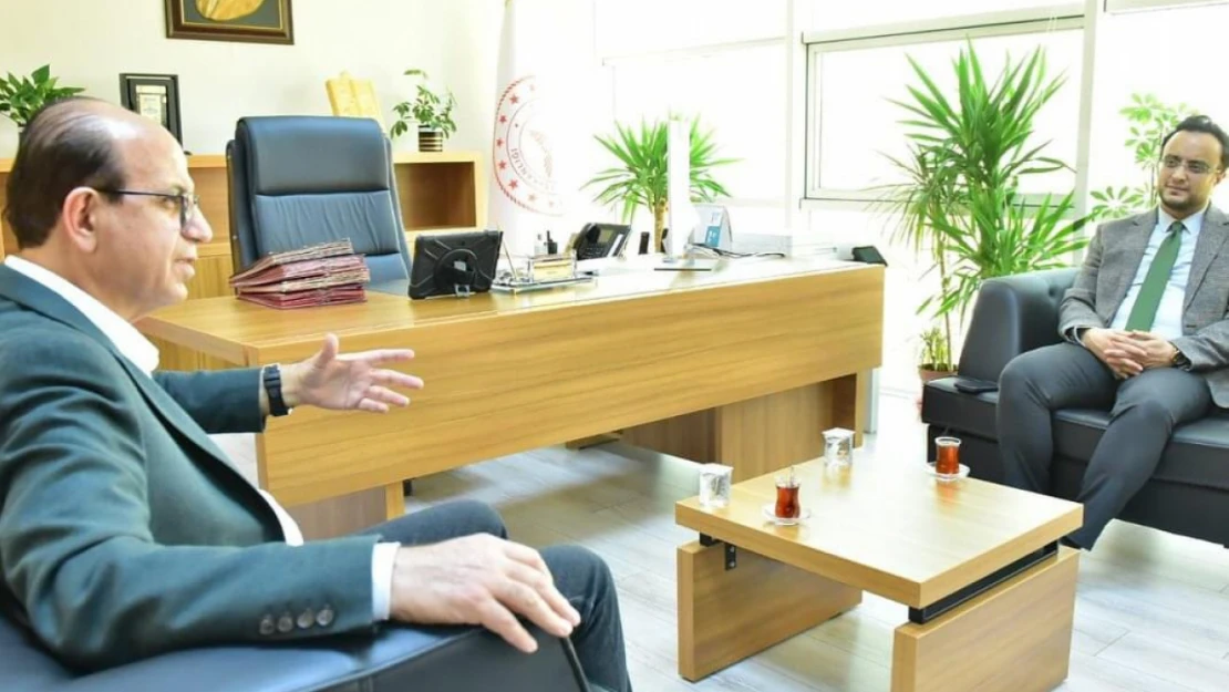 Prof. Dr. İlhan Geçit : 'Hekimlerin İmzası Yerel Yönetimlerde de Olacak'