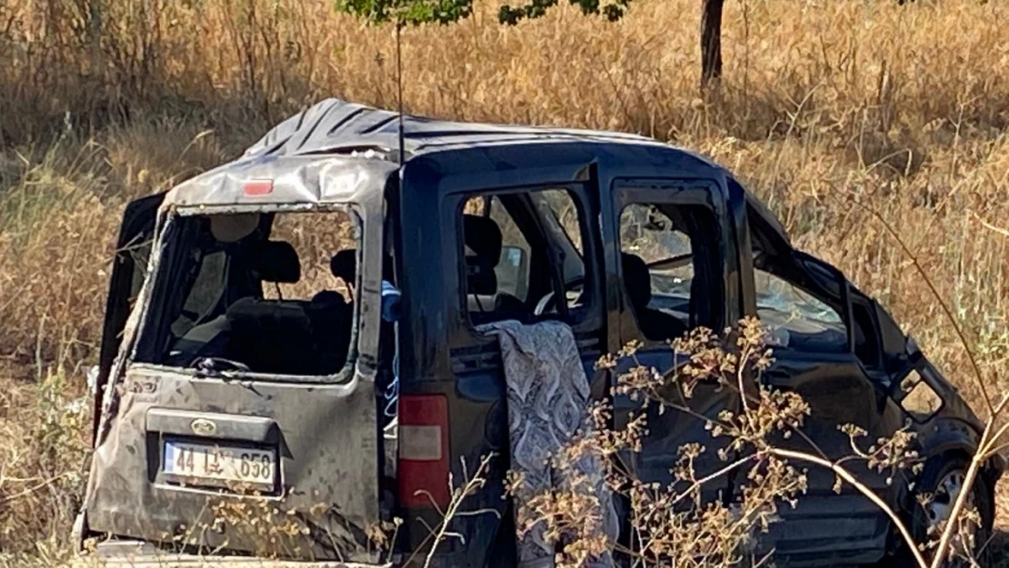 Pütürge Kavşağında Trafik Kazası 3 Yaralı