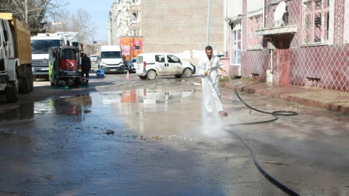 Rüstempaşa ve Sarayatik Mahallesinde Kapsamlı Temizlik