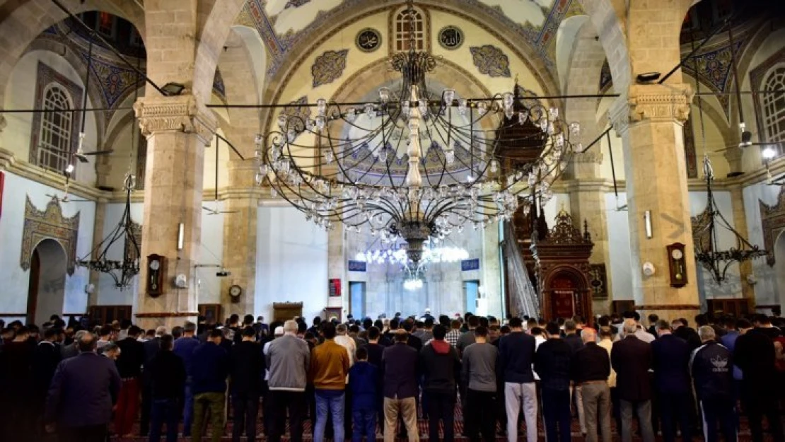 Sabah Namazında 'Barış Pınarı Harekatı' İçin Dualar Edildi