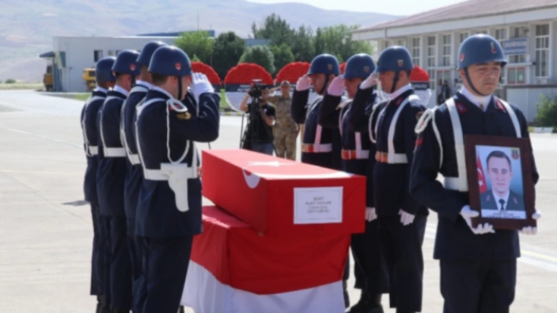 Siirt'te şehit olan Uzman Çavuş memleketine uğurlandı