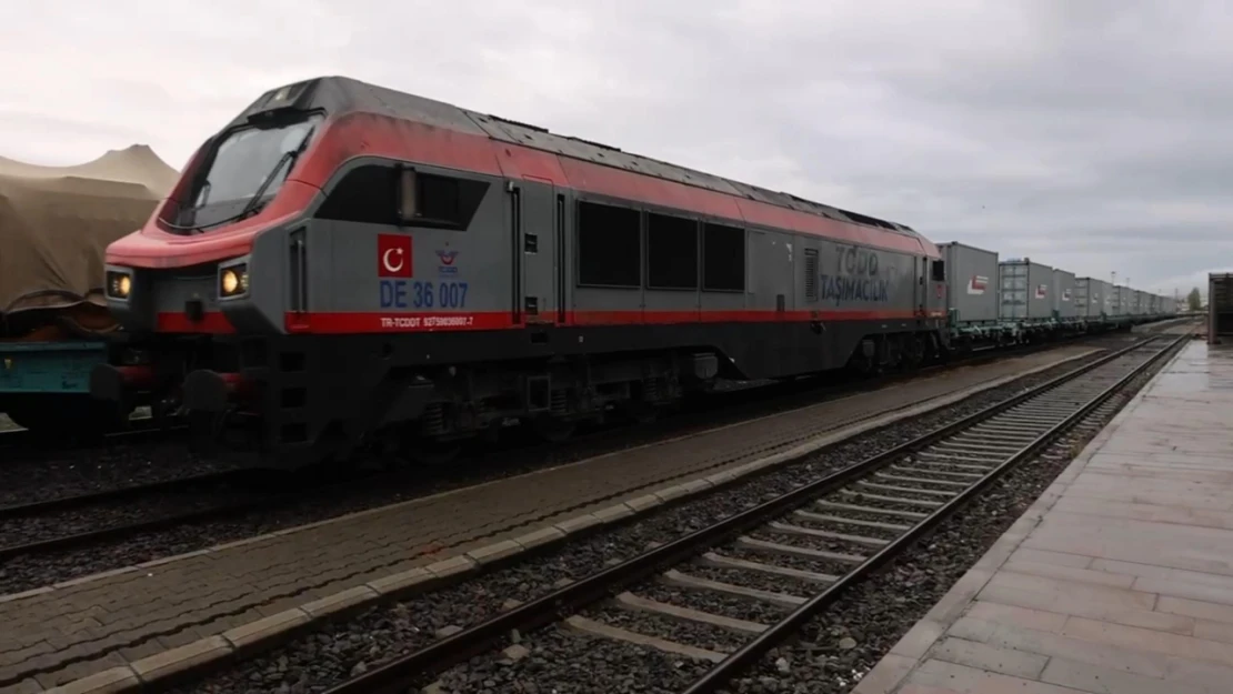 Türkiye'den Azerbaycan'a İlk Tren Yola Çıktı