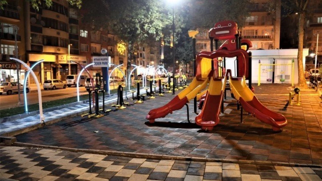 Üçgen Park Işıklı Yol İle Mahalle sakinlerinin beğenisini kazandı