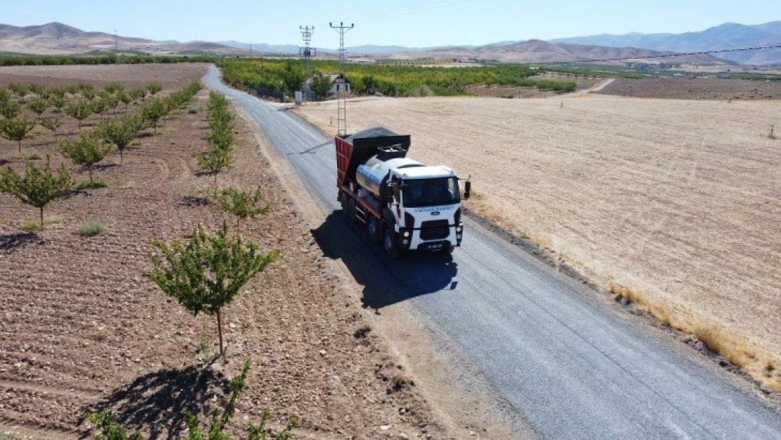 Ulaşım yatırımlarını aralıksız sürdürüyor