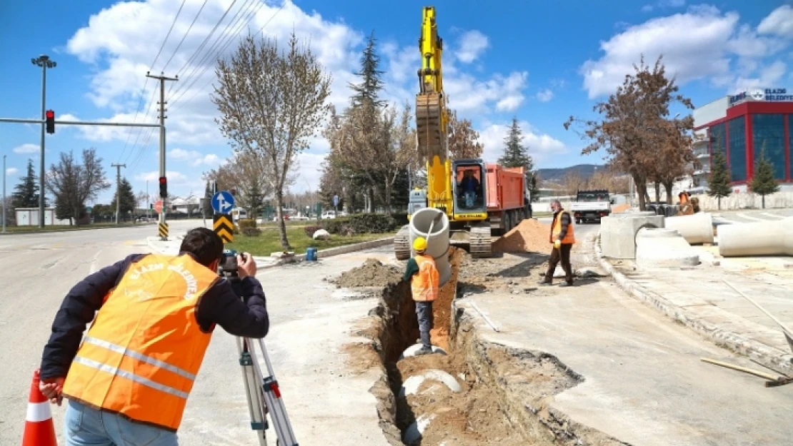 Ulukent Mahallesi'nin Alt Yapısı Yenileniyor