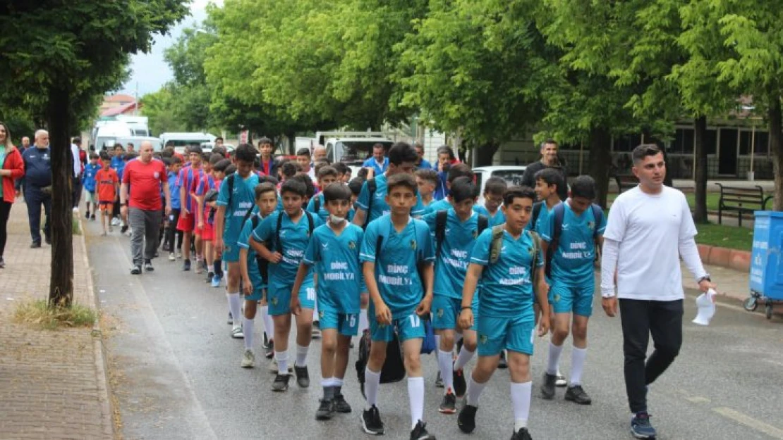 Vahap Küçük Anısına Futbol Turnuvası Düzenlendi