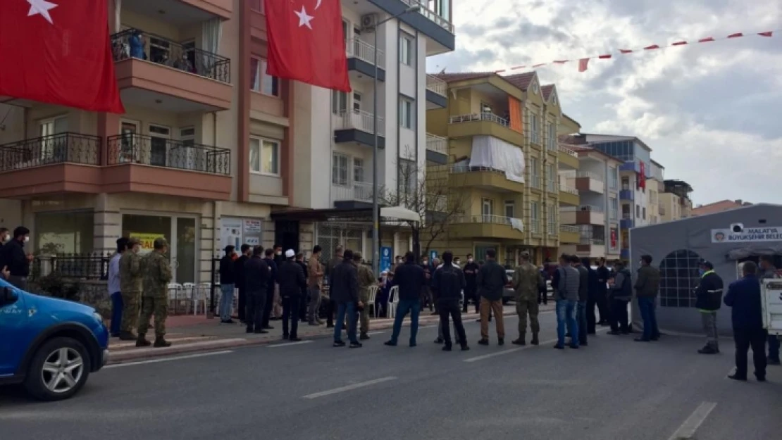 Vali Baruş, Şehit Günaydın'ın Ailesine Taziye Ziyaretinde Bulundu