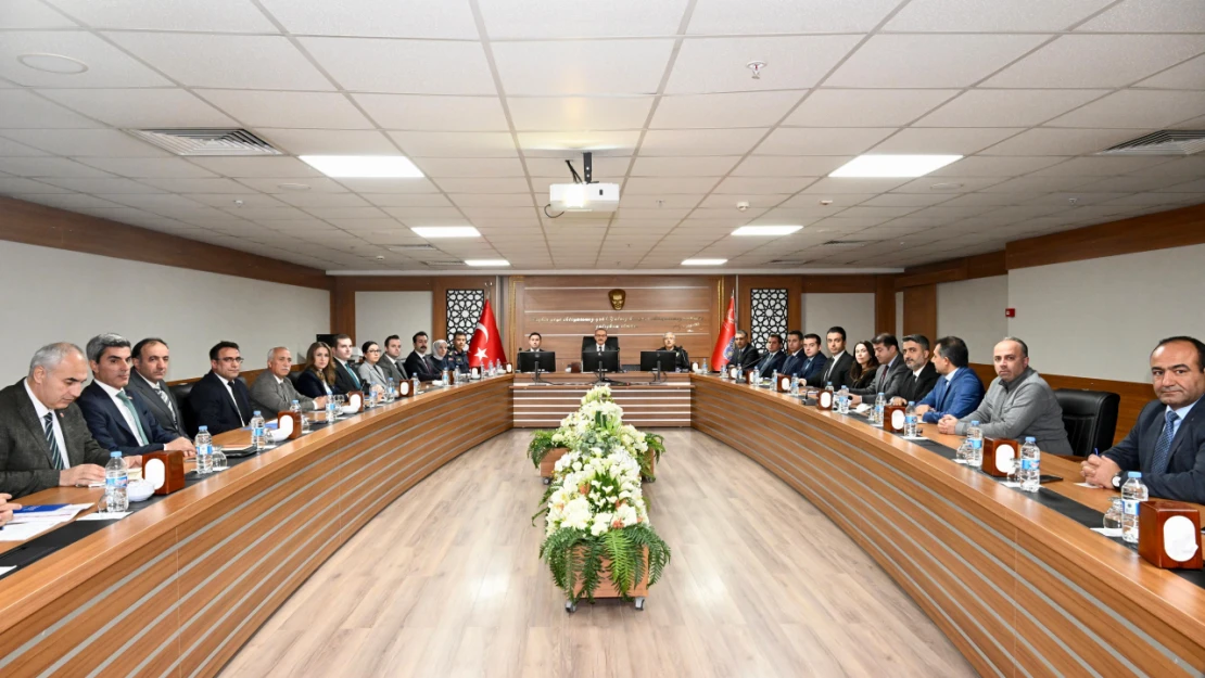 Vali Seddar Yavuz Başkanlığında Kış Tedbirleri Toplantısı Gerçekleştirildi