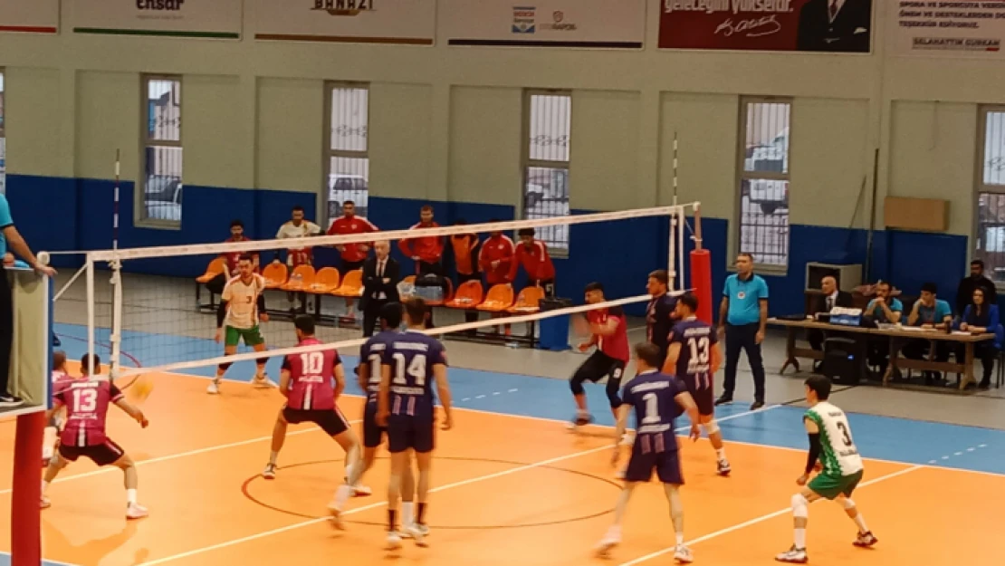 Voleybol'da  Malatya Bşb  3 Kilis Genç. Spor 1