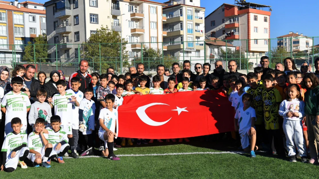 Yeşilyurt Belediyesi 'Cumhuriyet Kupası Futbol Turnuvası' Heyecanı Başladı