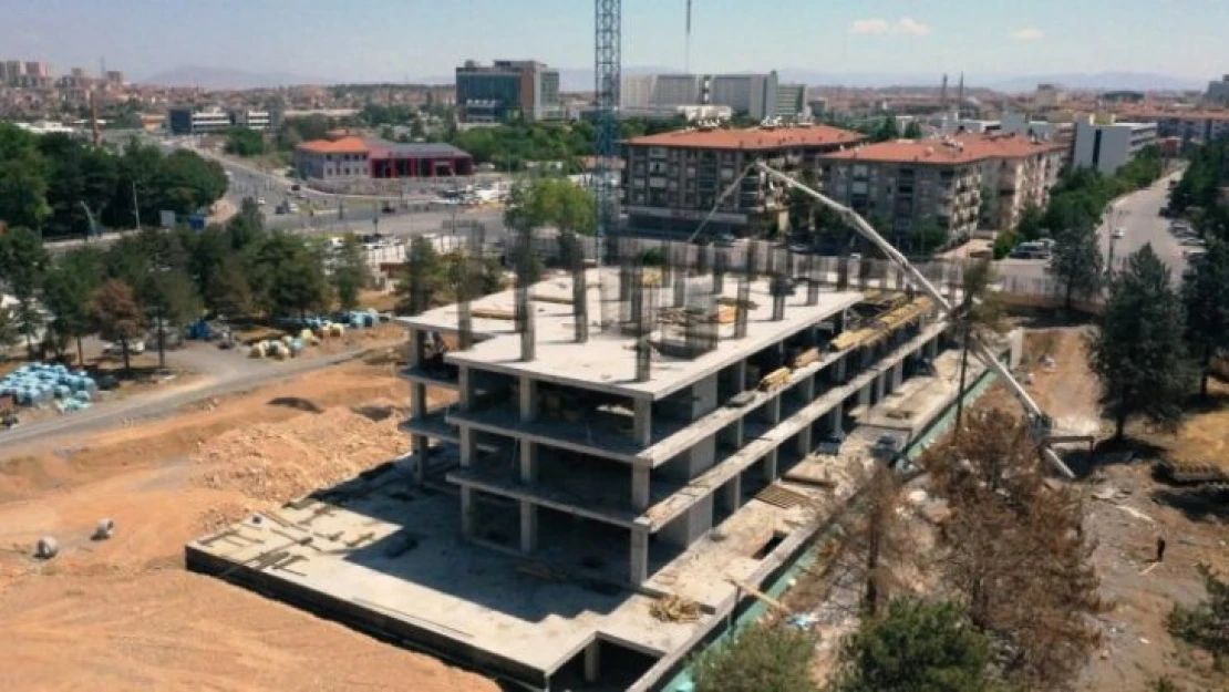 Yeşilyurt Belediyesi Hizmet Binasında Kaba İnşaat Mayıs Ayında Bitecek