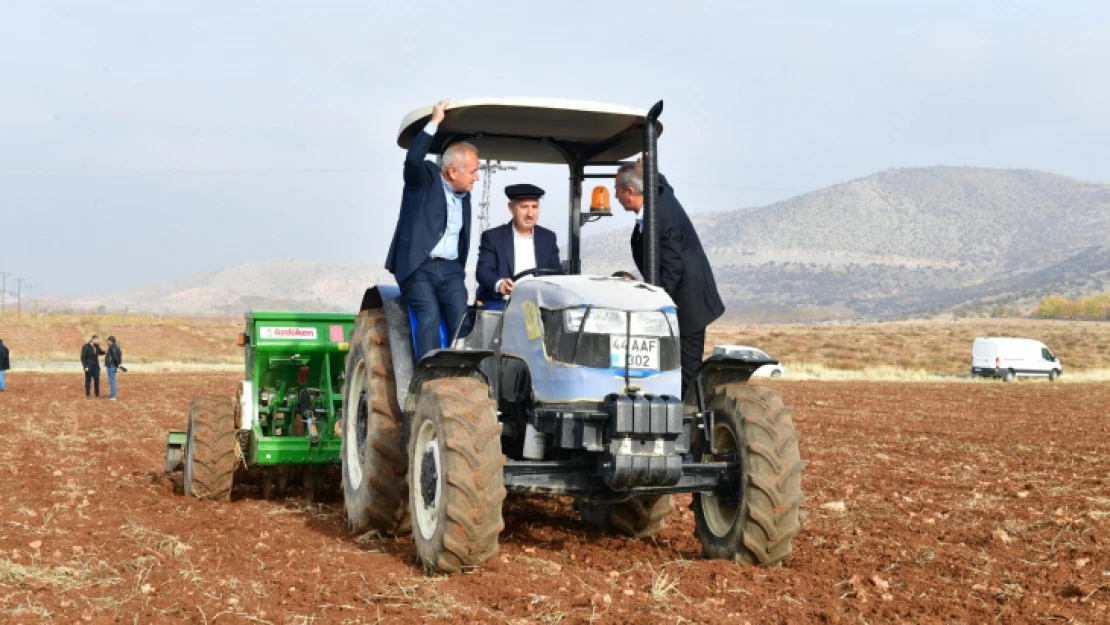 Yeşilyurt Belediyesi'nden Tarımsal Yatırımlara Bir Destek Daha!