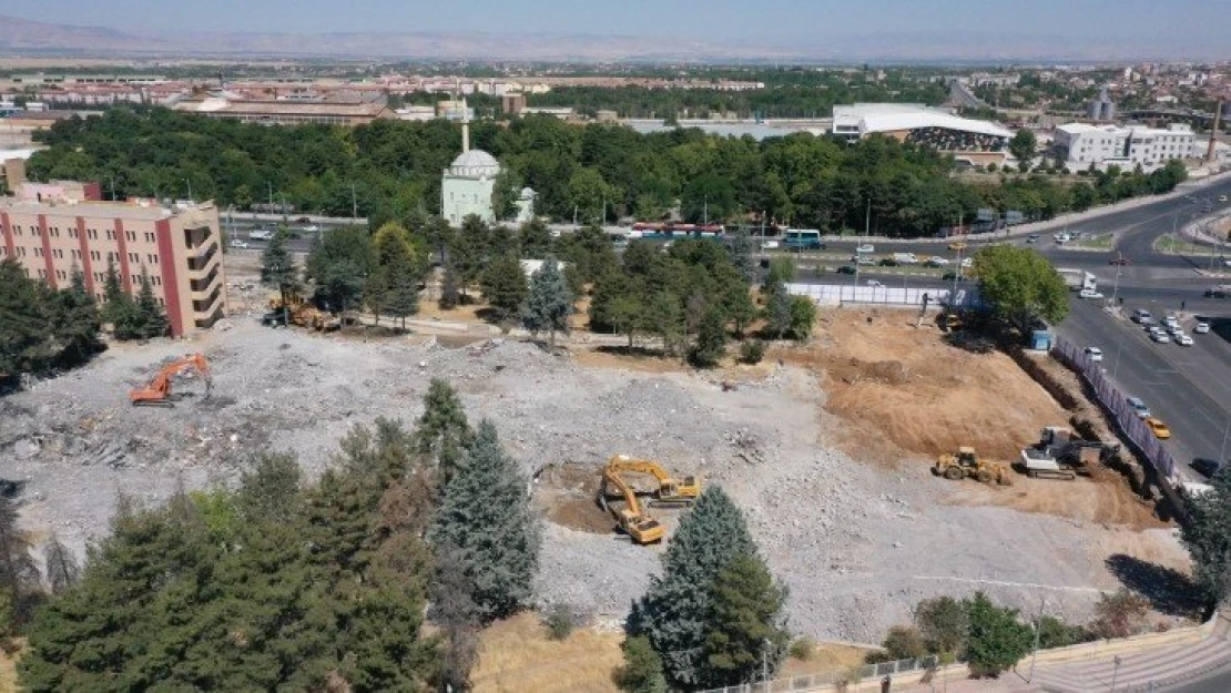 Yeşilyurt Belediyesi Yeni Hizmet Binası Ve Millet Bahçesi Alanında İnceleme