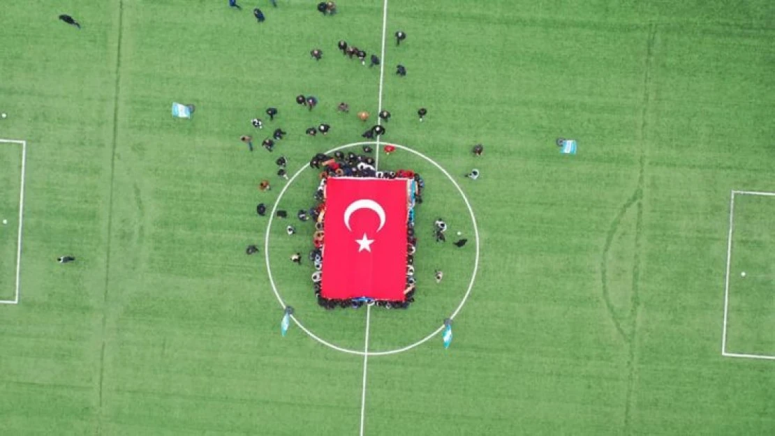 Yeşilyurt Belediyesinin Ev Sahipliği Yaptığı 'Uluslararası Yeşilyurt Futbol Turnuvası' Başladı