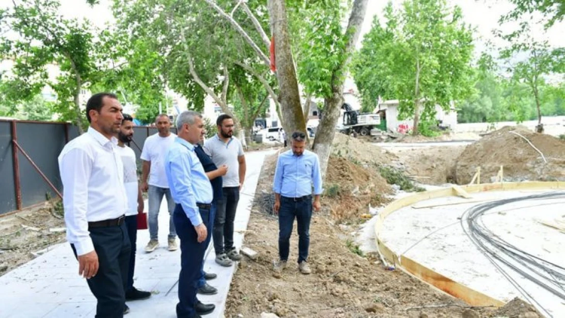 Yeşilyurt Güreş Sahası Ve Ahmet Atılgan Parkındaki Dönüşüm Çalışmaları Sürüyor