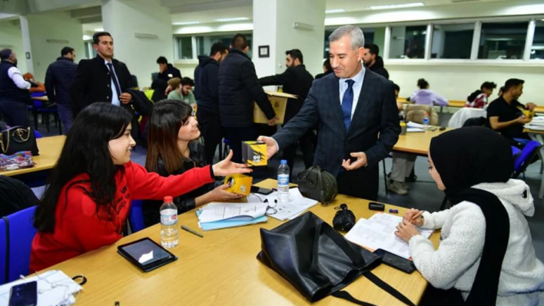 Yeşilyurt Kent Konseyi Geliştirdiği Projelerle Üniversite Öğrencilerinin Yanında Yer Alıyor