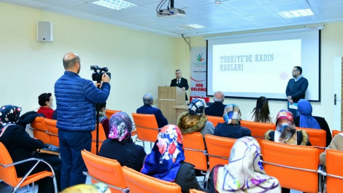 Yeşilyurt Kent Konseyi Kadın Meclisi 'Türkiye'de Kadın Hakları' Semineri Düzenledi