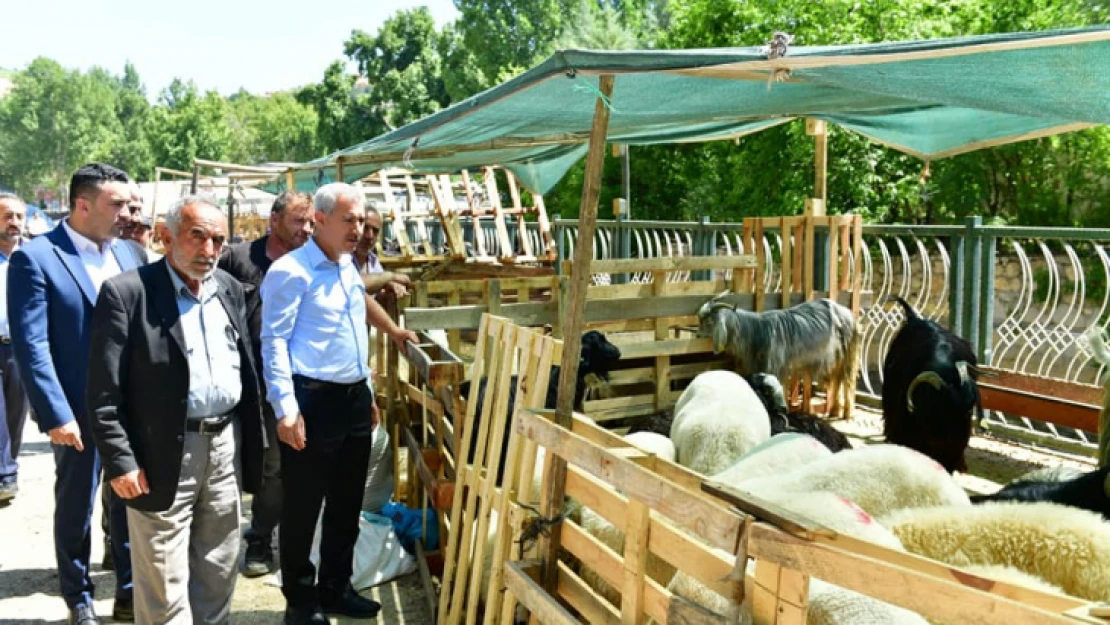 Yeşilyurt'ta 31 Noktada Kurban Satış Ve Kesim Hizmeti Verilecek