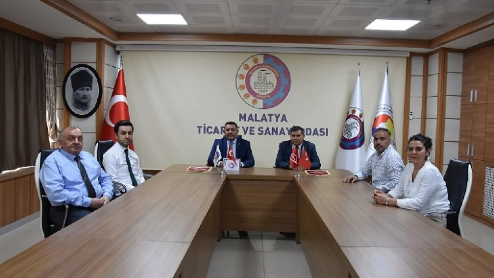 Türkiye'de ilk kez 'TSE Hizmet Yeterlilik Belgesi' alan Oda Malatya TSO oldu