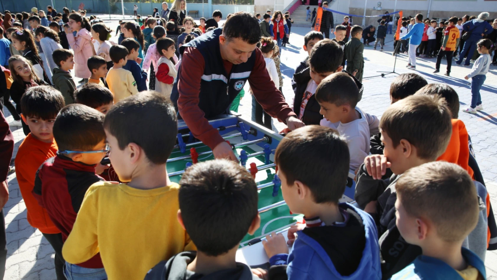 Battalgazi Belediyesi'nden Tevfik Memnune Gültekin İlkokulu'nda Şenlik Dolu Gün