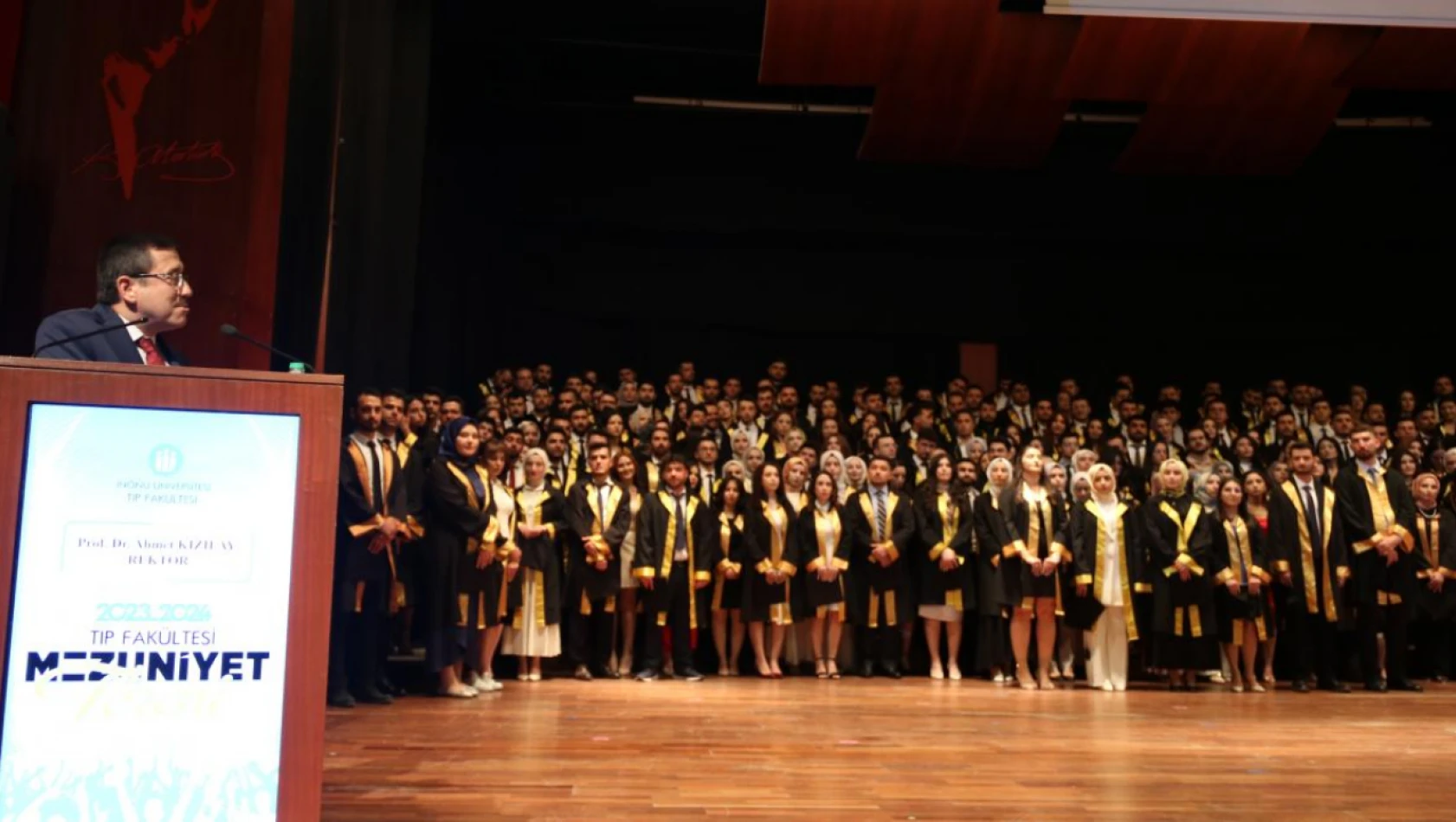 Tıp Fakültesi Mezunları İçin Tören Düzenlendi