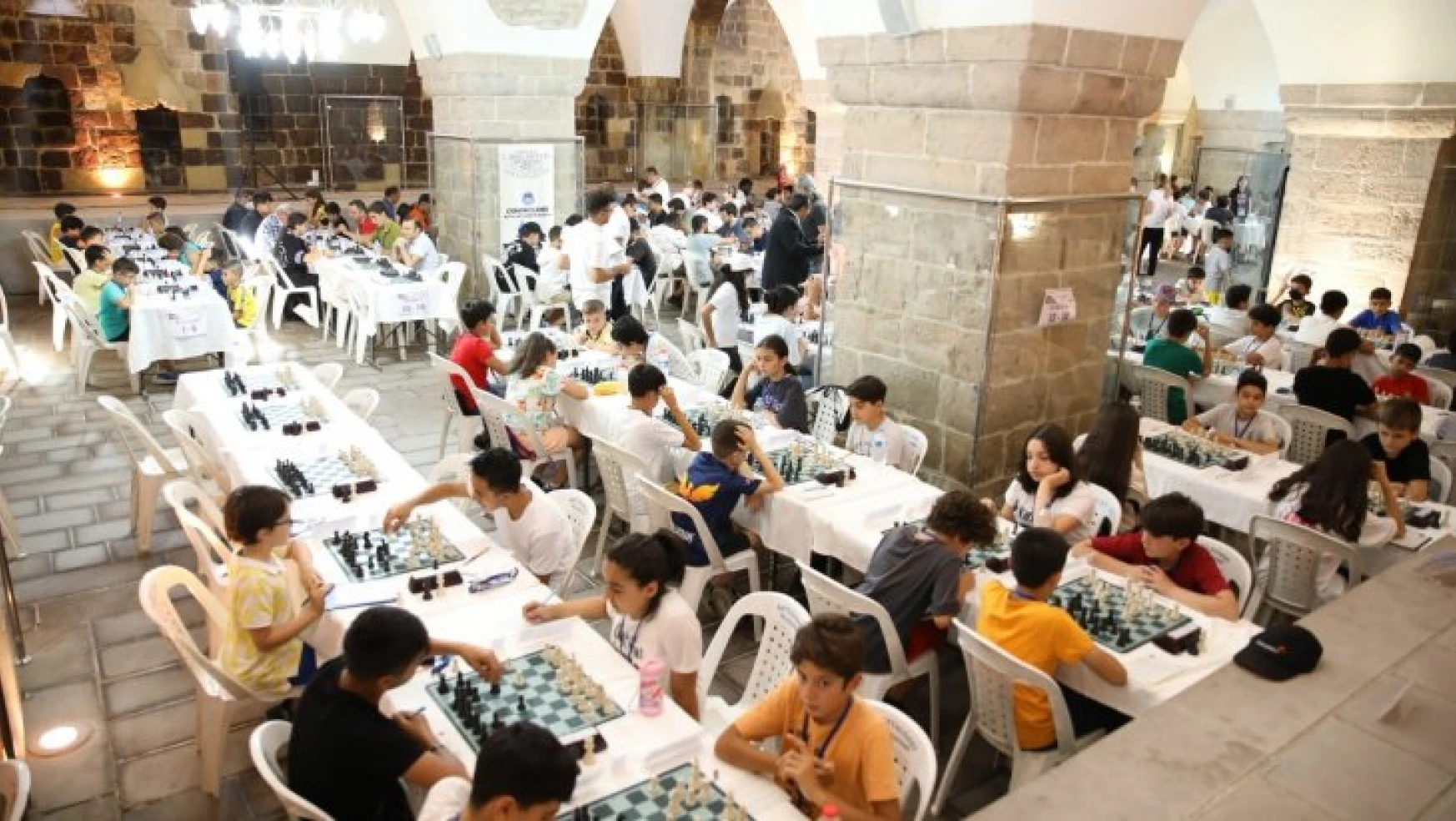 1. Arslantepe Uluslararası Açık Satranç Turnuvası Yoğun Katılımla Başladı