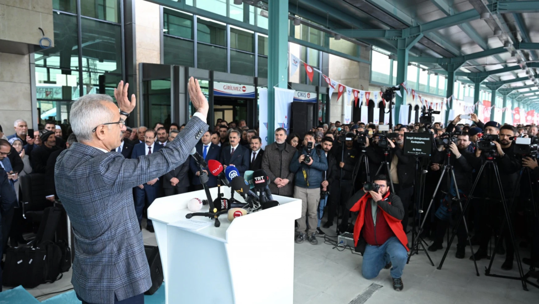 135 Bin Yolcu Kapasiteli Akdağmadeni YHT İstasyonu Açıldı