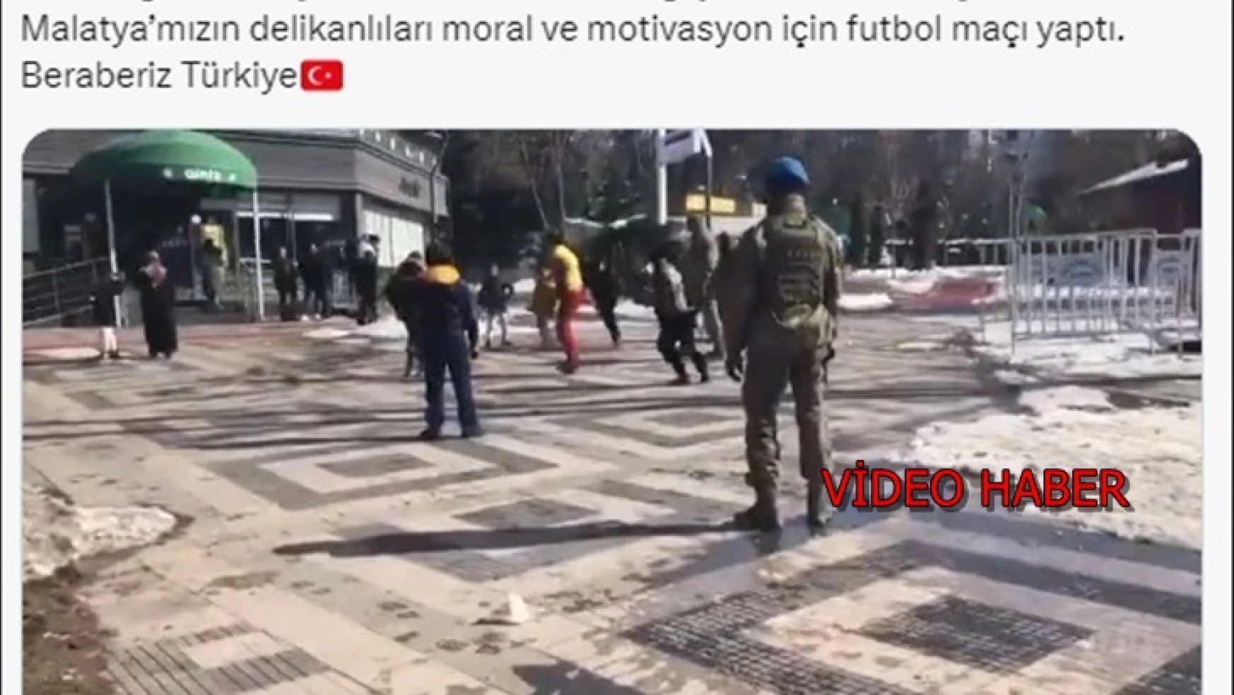 41'inci Komando Tugayı Mehmetçikleri, depremzede çocuklar ile moral için futbol maçı yaptı.
