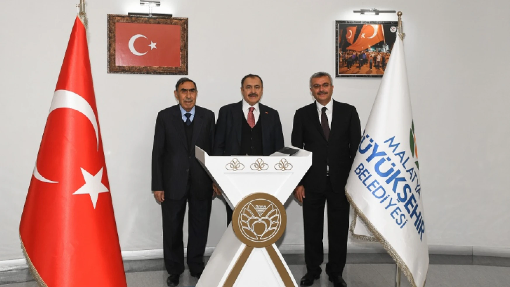 AK Parti Milletvekili Veysel Eroğlu Büyükşehir Belediyesini Ziyaret Etti