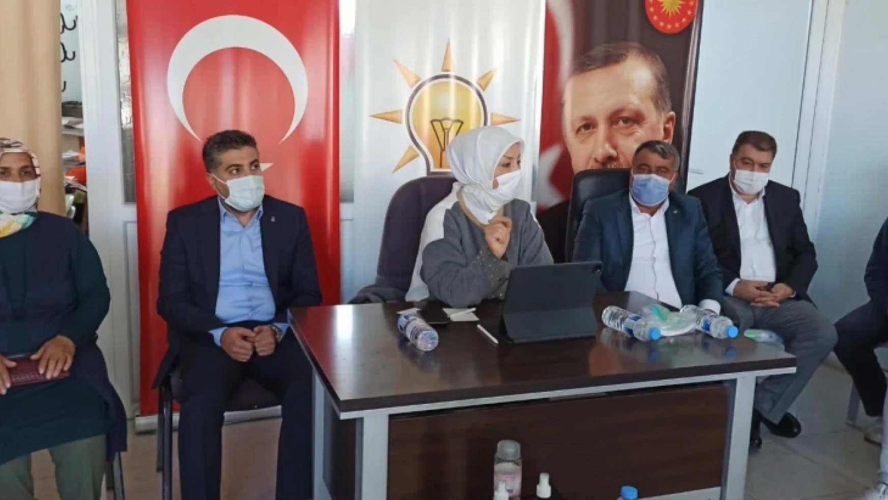 AK Partili Çalık:Davutoğlu ve Babacan'ı eleştirdi
