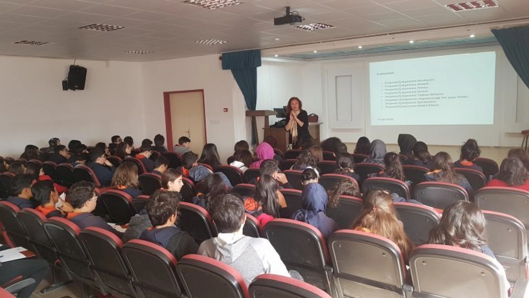 Anadolu Vakfı 'Değerli Öğretmenim' Projesi İle  Malatya'da Öğrencilerle Buluştu