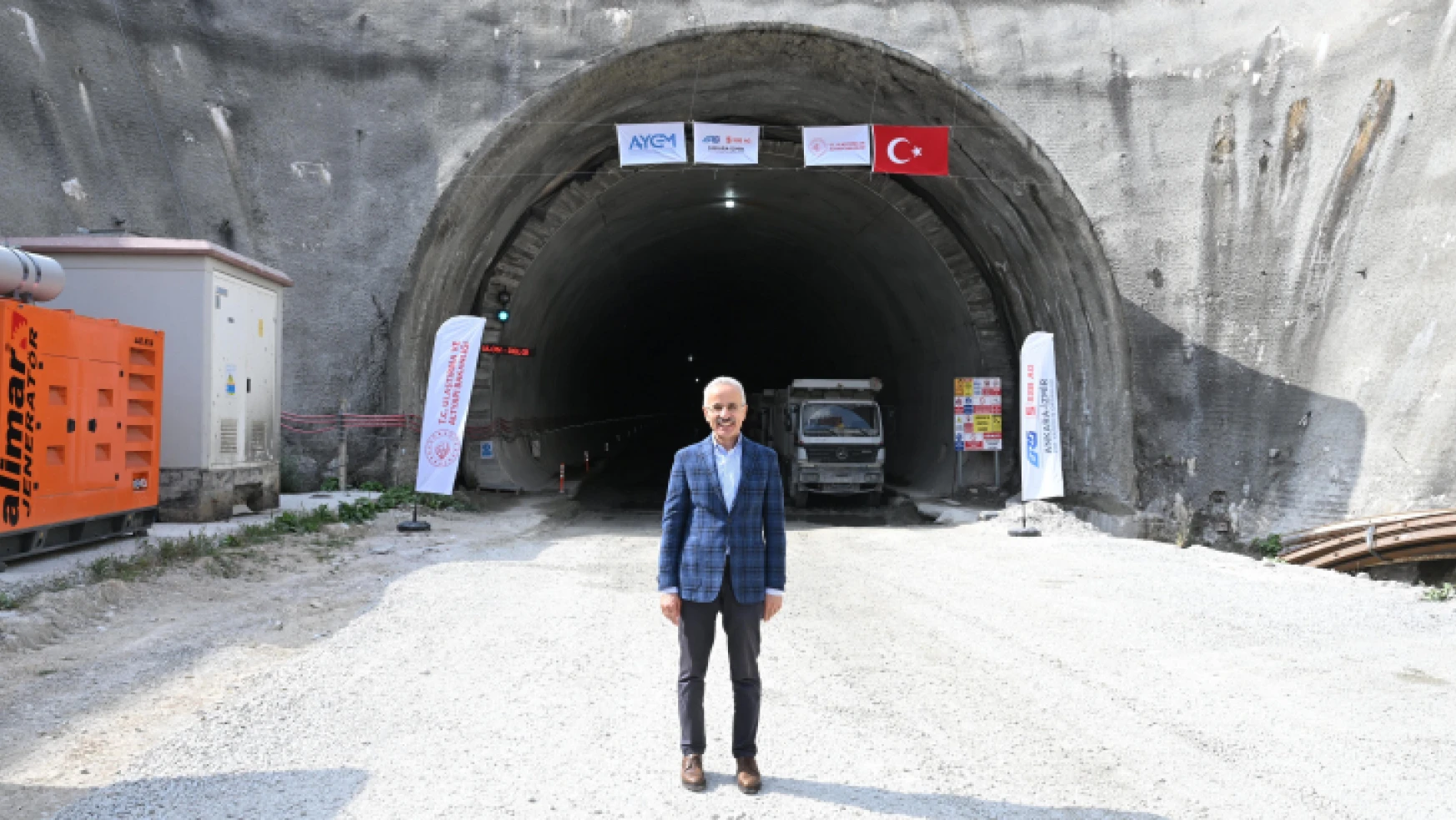 Ankara-İzmir Hızlı Tren Hattı 2027'de Hizmete Girecek