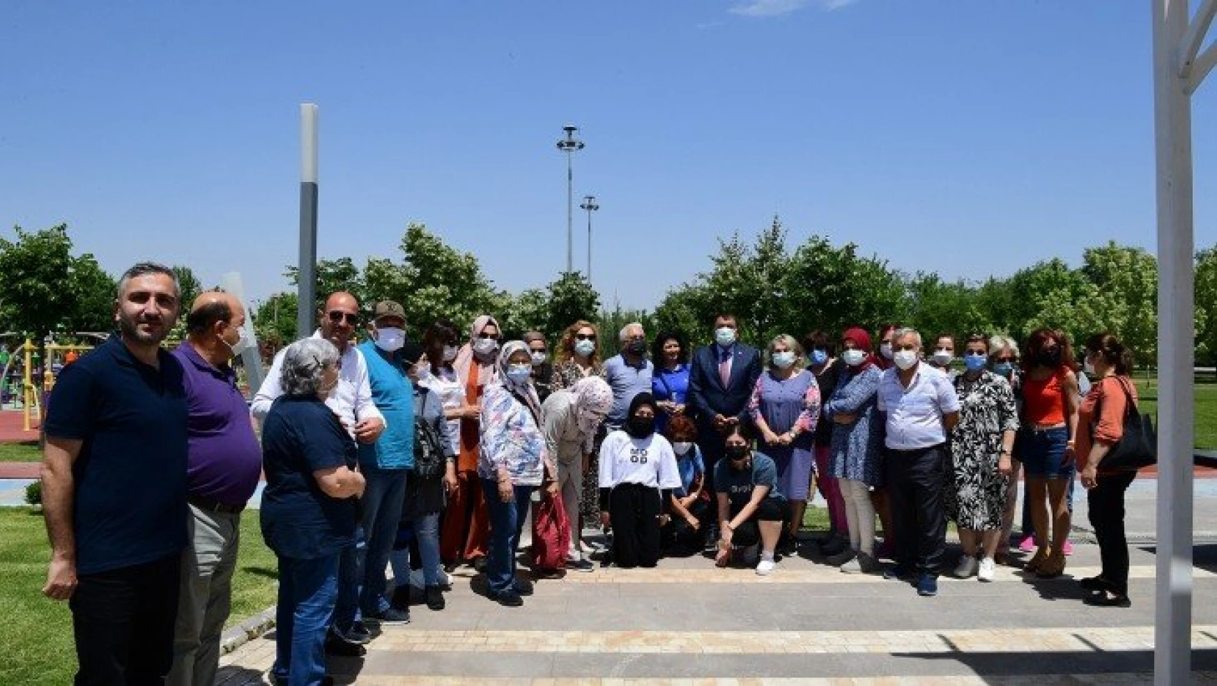 Antalya'dan 32 kişilik ilk turist kafilesi Malatya'ya geldi.