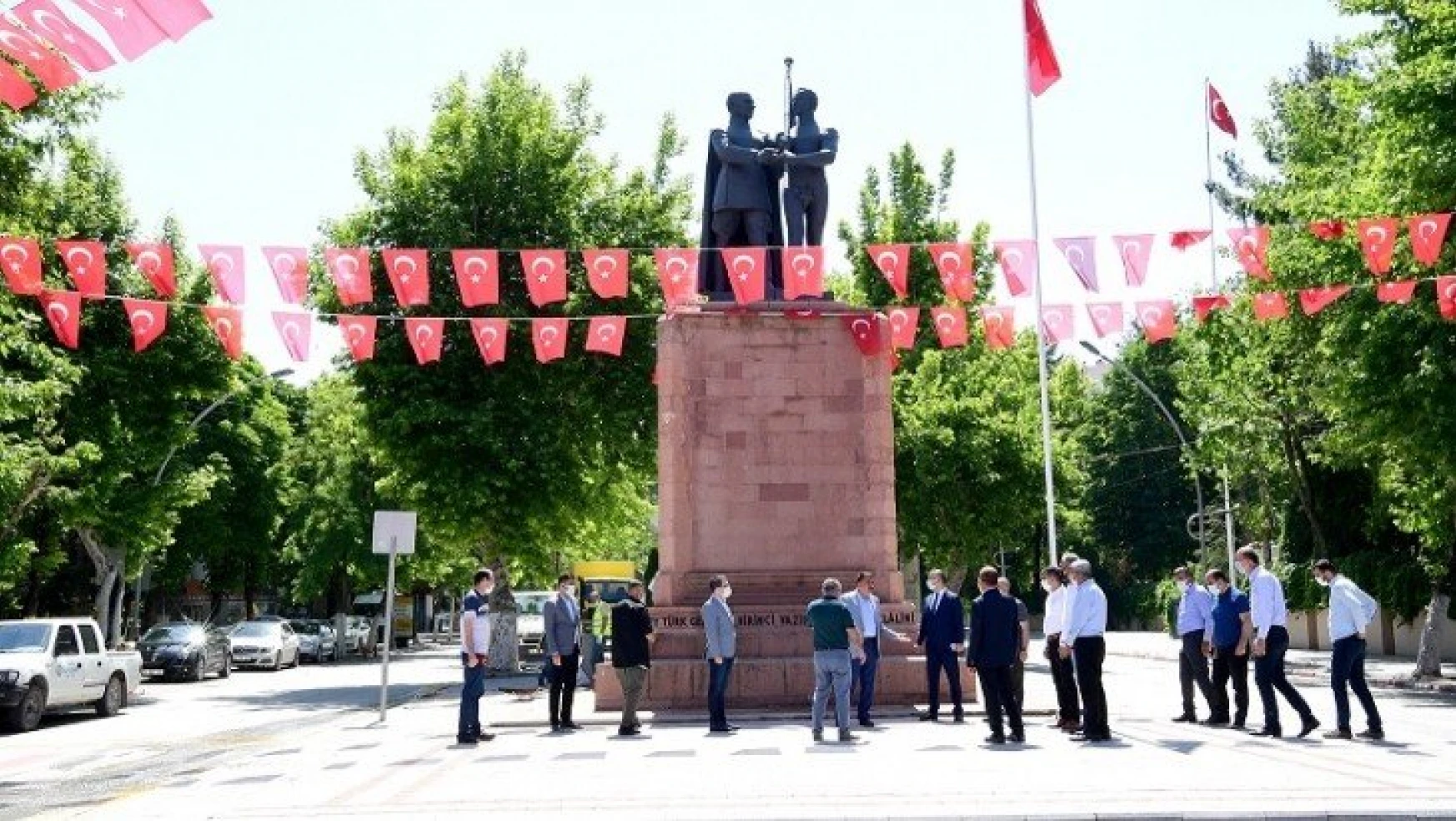 Atatürk Anıtında Trafik Akışı Rahatlatıldı