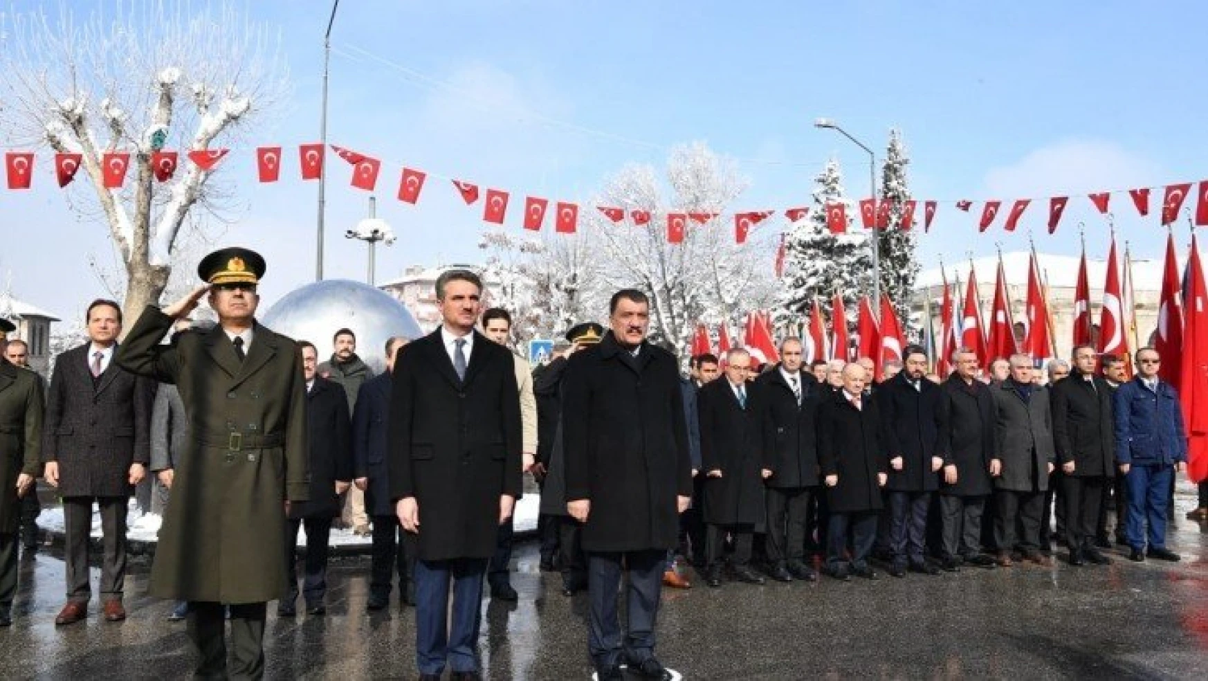 Atatürk'ün Malatya'ya Gelişi Nedeniyle Çelenk Sunma Töreni Gerçekleştirildi