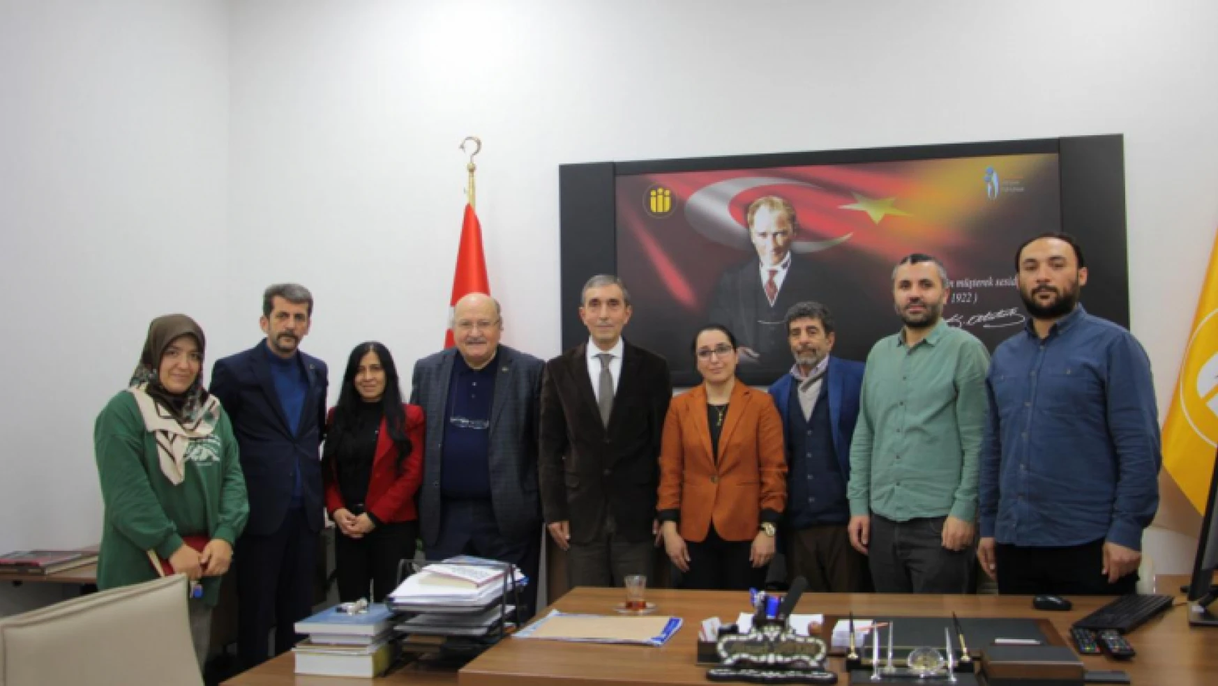 Basın Kuruluşu Temsilcilerinden Dekan Prof. Dr. Ahmet Yatkın'a Ziyaret