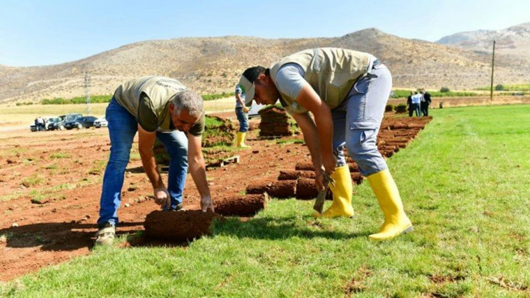 Başkan Çınar: '2021 Yılında 25 Bin Metrekare Rulo Çim Ürettik'