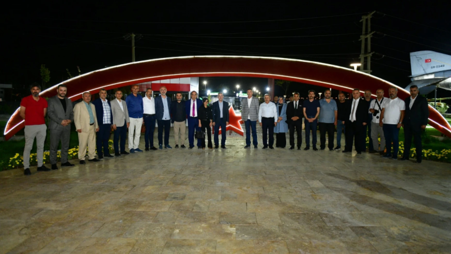 Başkan Çınar, Basın Mensuplarını Savunma Sanayi Ve Savaş Aletleri Açık Hava Müzesi İle Zafer Sosyal Tesislerinde Ağırladı