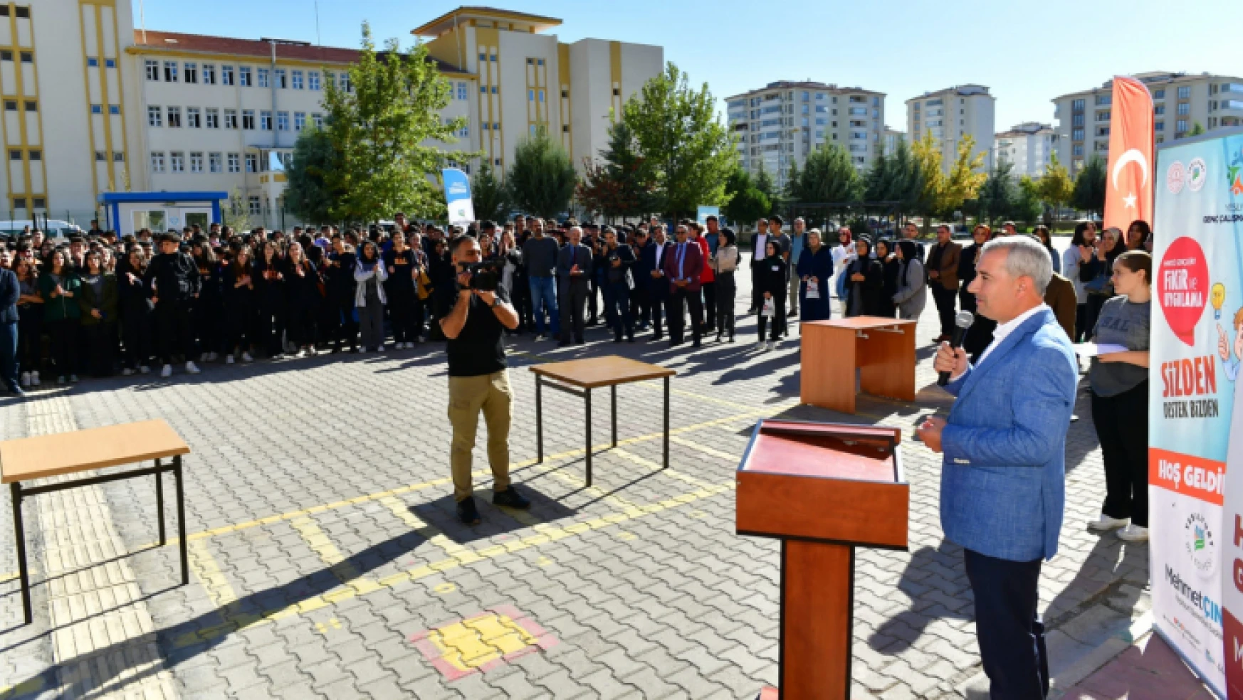 Başkan Çınar, Beydağı Anadolu Lisesi'ndeki 'Genç Çalışma Grupları' Proje Tanıtım Etkinliğine Katıldı