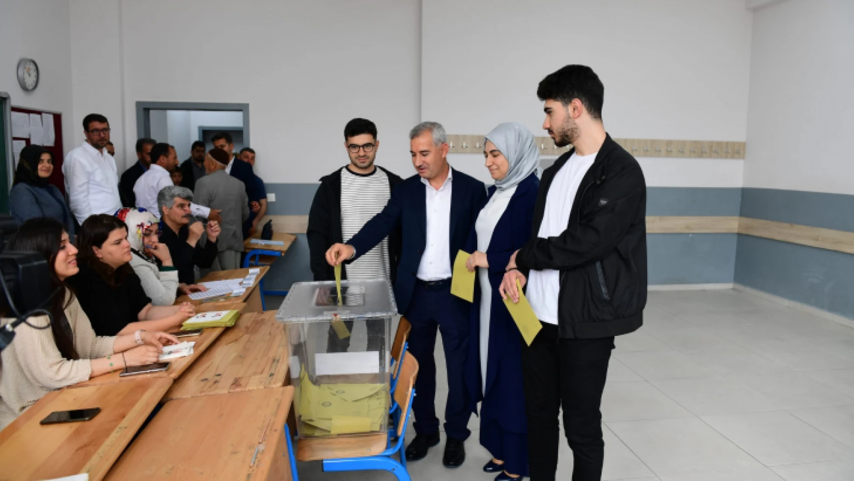 Başkan Çınar, Cumhurbaşkanlığı 2.Tur Seçimi İçin Oyunu Kullandı