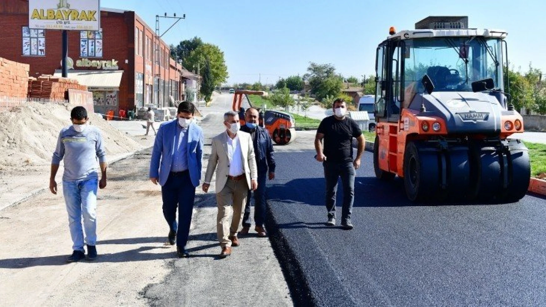 Başkan Çınar, Hoca Ahmet Yesevi Mahallesindeki Yol Yenileme Çalışmalarını İnceledi