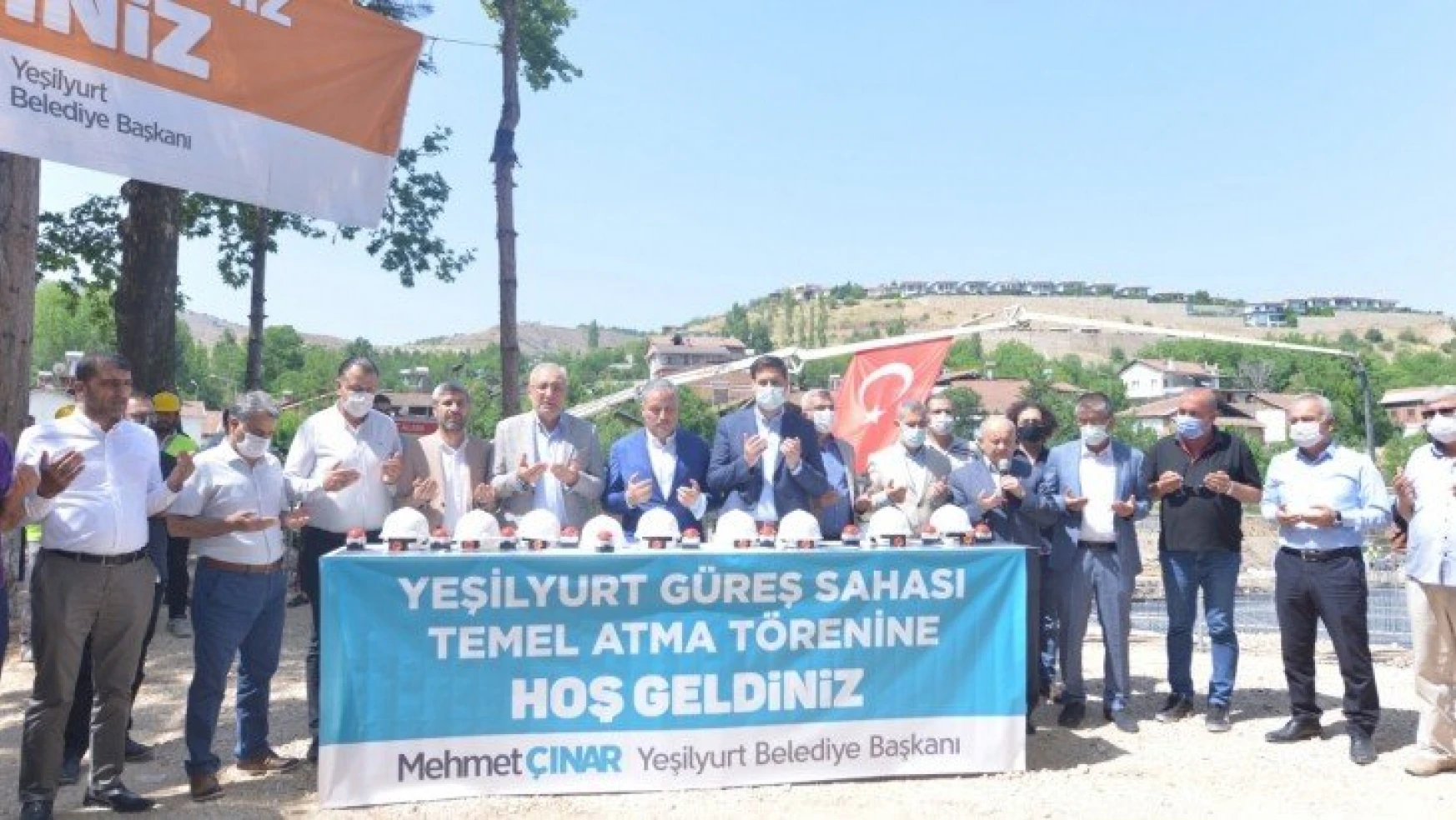 Başkan Çınar'ın Yeni Dönem Vaatlerinden Yeşilyurt Güreş Sahasının Temel Atma Töreni Yapıldı