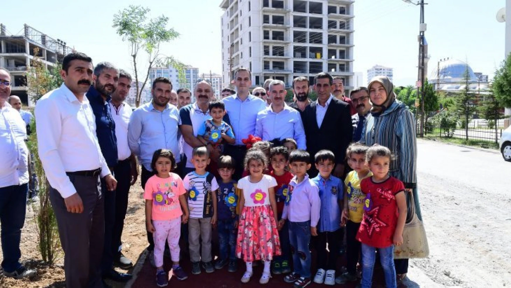 Başkan Çınar, Şehit Engin Tilbaç Parkındaki Çalışmaları Yerinde İnceledi
