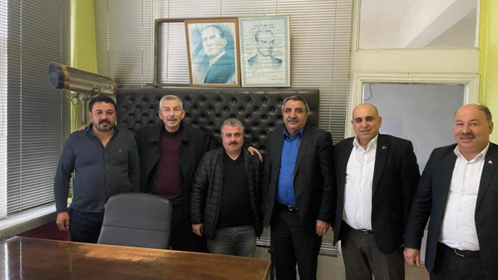 Başkan Cömertoğlu Şenol Sekizsu ve yönetimine 'Hayırlı Olsun' ziyareti gerçekleştirdi.