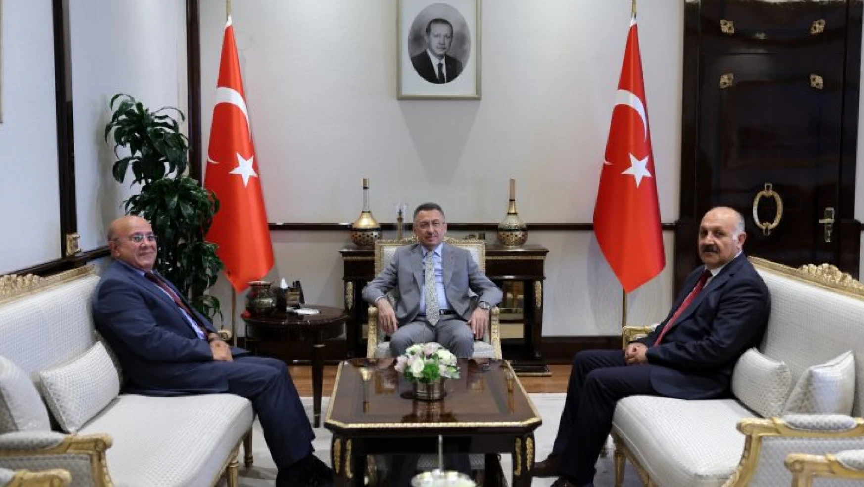 Başkan Durali Zelyurt'dan, Cumhurbaşkanı Yardımcısı Oktay'a ziyaret