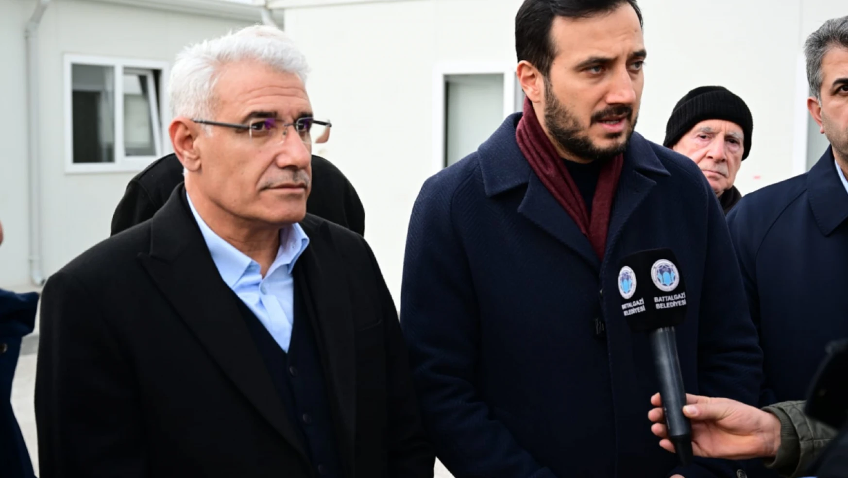 Başkan Güder ve Bağcılar Belediye Başkanı Özdemir, Asrın Felaketinin Yıldönümünde Konteyner Kentte Vatandaşlarla Bir Araya Geldi