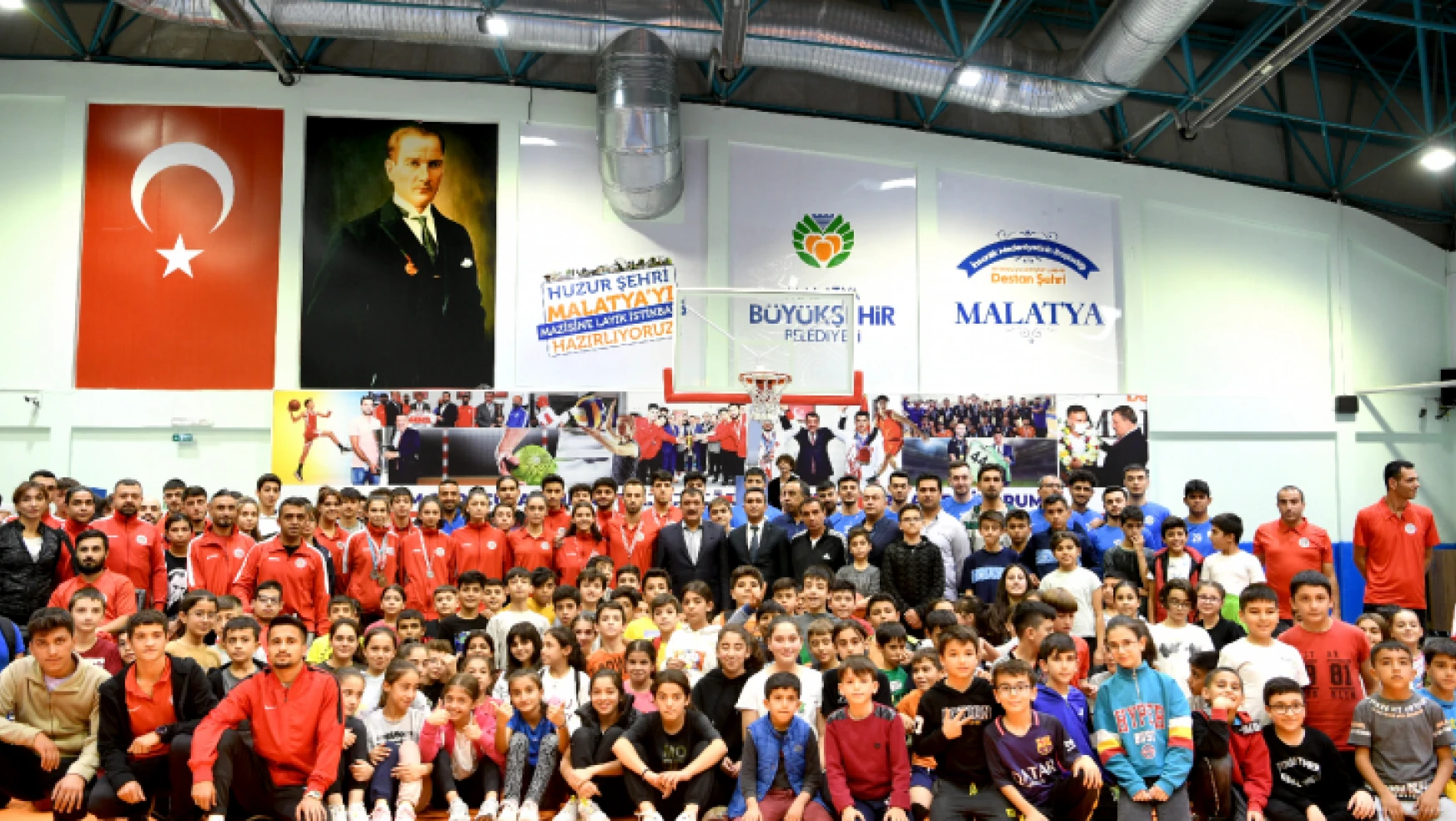 Başkan Gürkan: Büyükşehir Belediyesi Olarak Gençlerimize Birçok Spor Tesisi Kazandırdık